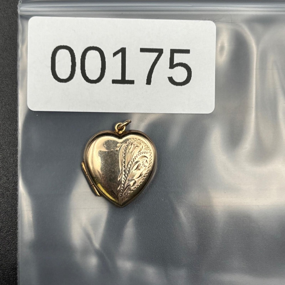 Vintage Rolled Gold Heart Photo Locket Etched Floral Gold Tone 0.85" - Picture 10 of 10